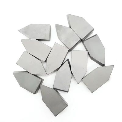 Conseils brasés en carbure de tungstène à haute résistance à l'usure sur mesure avec alliage YG6 YG6X YG8 pour la fabrication d'outils
