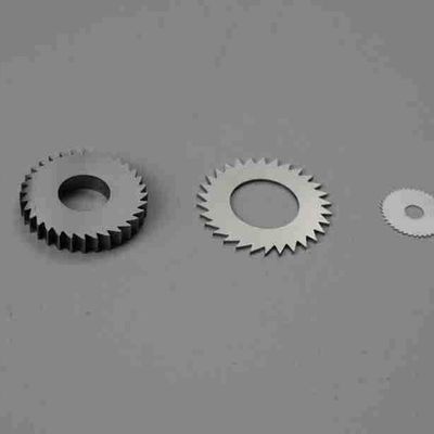 Blade de coupe circulaire pour couper le métal