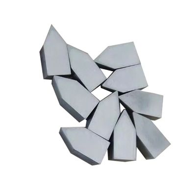 Conseils brasés en carbure de tungstène à haute résistance à l'usure sur mesure avec alliage YG6 YG6X YG8 pour la fabrication d'outils