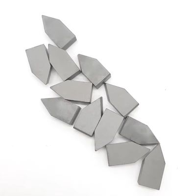 Conseils brasés en carbure de tungstène à haute résistance à l'usure sur mesure avec alliage YG6 YG6X YG8 pour la fabrication d'outils